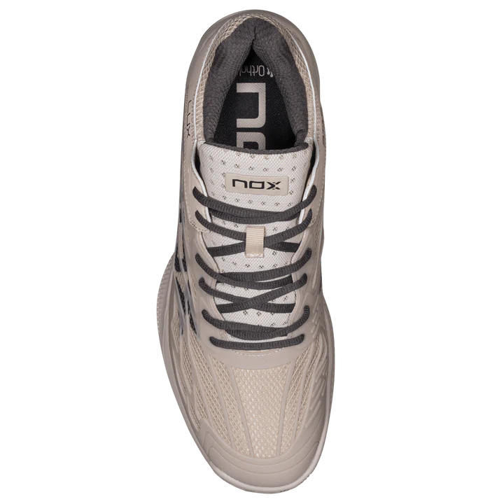 chaussures-de-padel-at10-gris-noir-dessus
