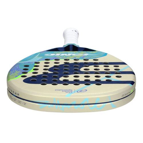 raquette-de-padel-bullpadel-ionic-light-2026-surface