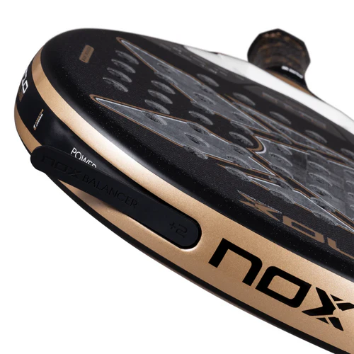 raquette-de-padel-nox-at10-genius-18k-alum-2026-poids