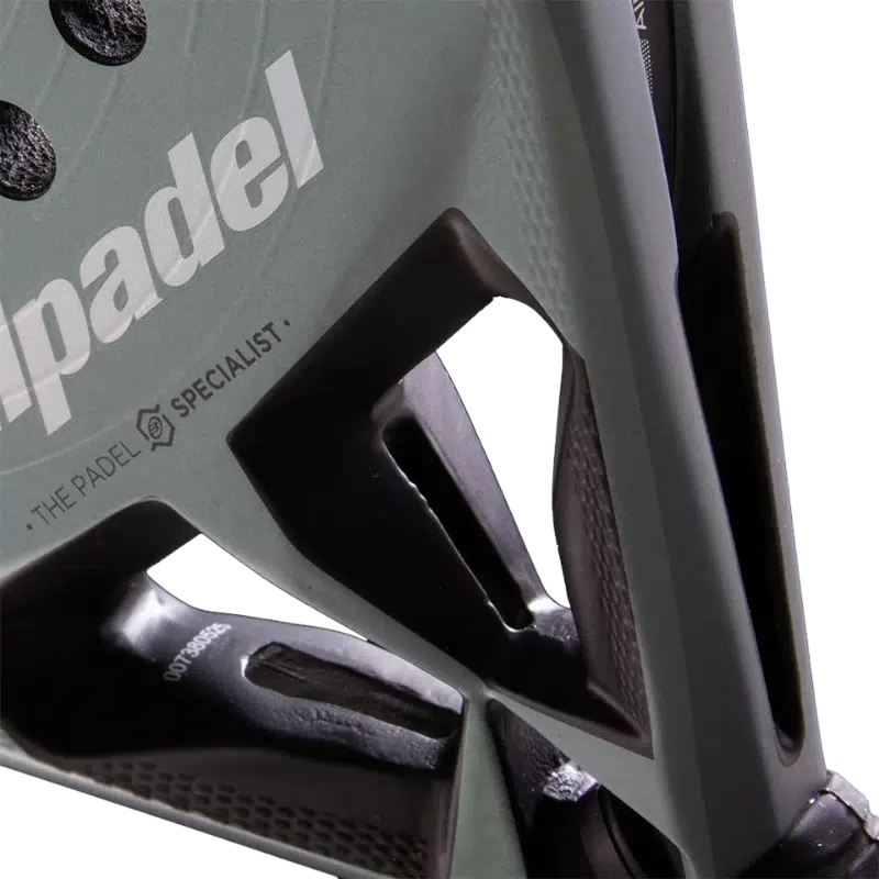 raquette-padel-bullpadel-hack-04-2026-manche.png